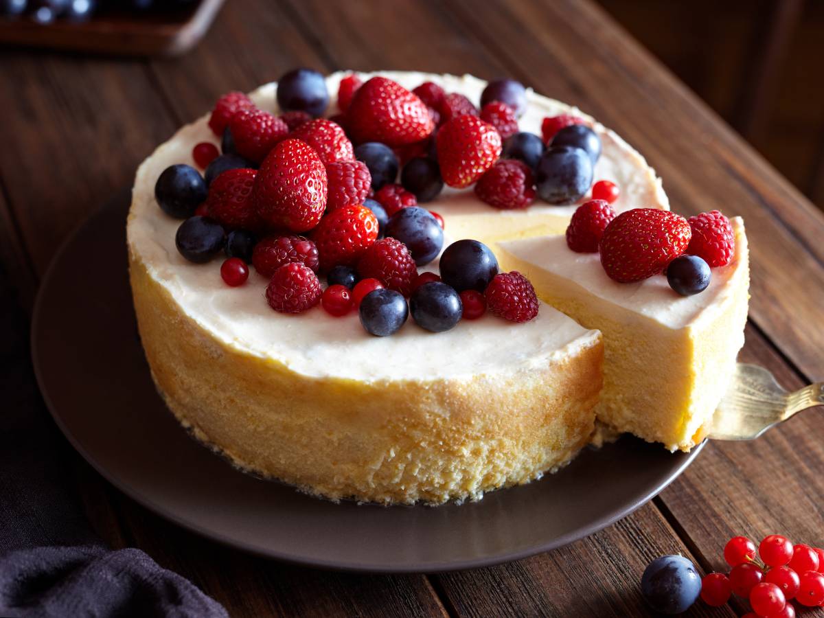 Przepis na pyszne ciasto z serkiem mascarpone. Odkryj, jak zrobić pyszne i efektowne ciasto 1 Ciasto z owocami. Obrazek w artykule Przepis na pyszne ciasto z serkiem mascarpone. Odkryj, jak zrobić pyszne i efektowne ciasto