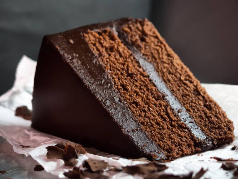 Murzynek z mleka w proszku. Obrazek w artykule Poznaj 3 pomysły na ciasto z mlekiem w proszku. Jak szybko zrobić pyszne słodkości?