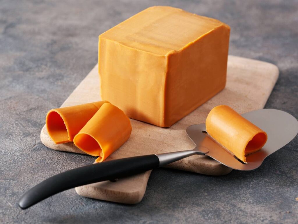 Jak przygotować skandynawskie kanapki z serem brunost? 5 Inspiracja podania kanapek z brunostem