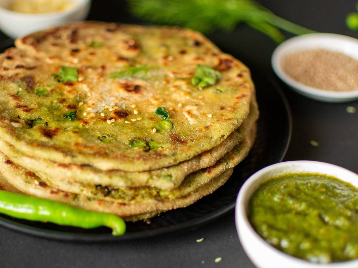 Jak usmażyć indyjskie paratha nadziewane paneerem? 1 Ciekawa propozycja podania paratha