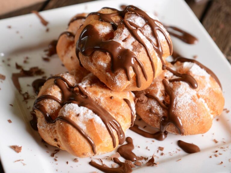 Ciekawa propozycja podania profiterole