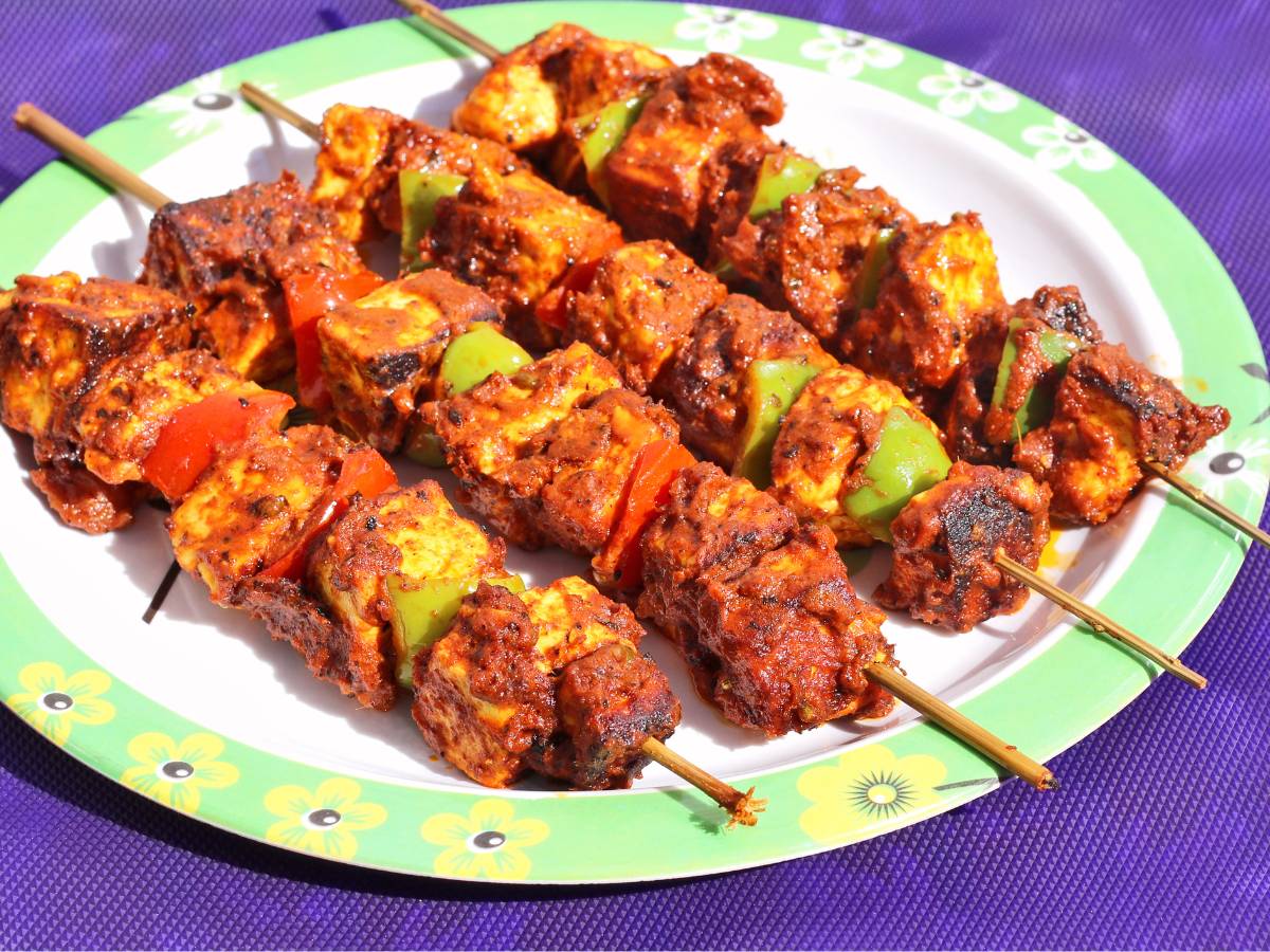 Jak ugotować indyjski paneer tikka masala w kremowym sosie? 1 Ciekawa propozycja podania paneer tikka masala