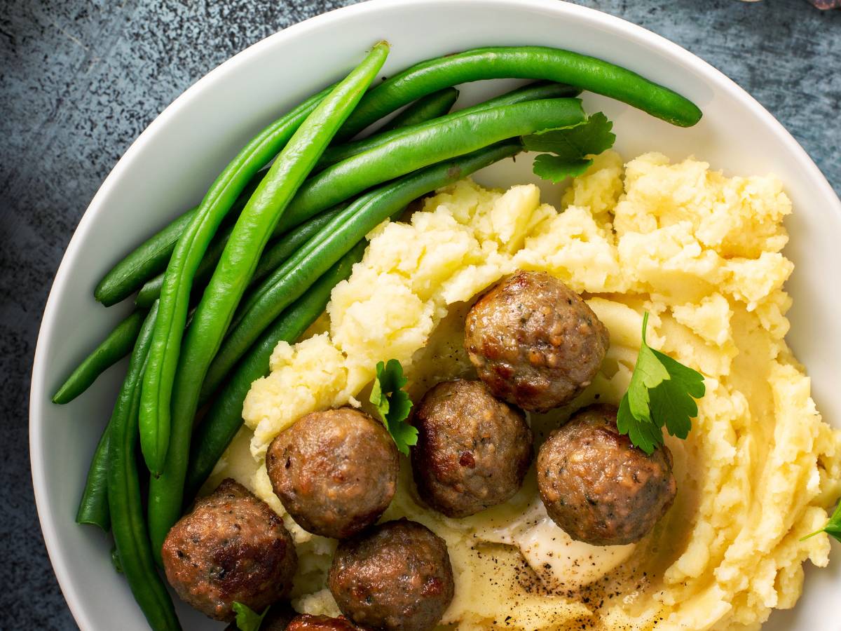 Jak przygotować kremowe purée ziemniaczane z mascarpone i rozmarynem? 1 Inspiracja podadnia purée ziemniaczanego z mascarpone